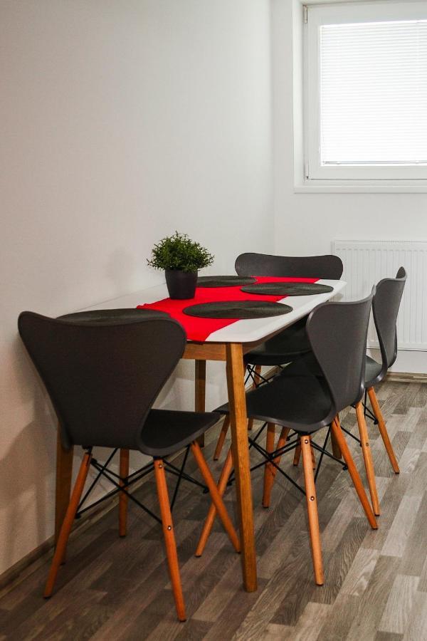 Apartmany Rumpa-Drinks Ostrava Bagian luar foto
